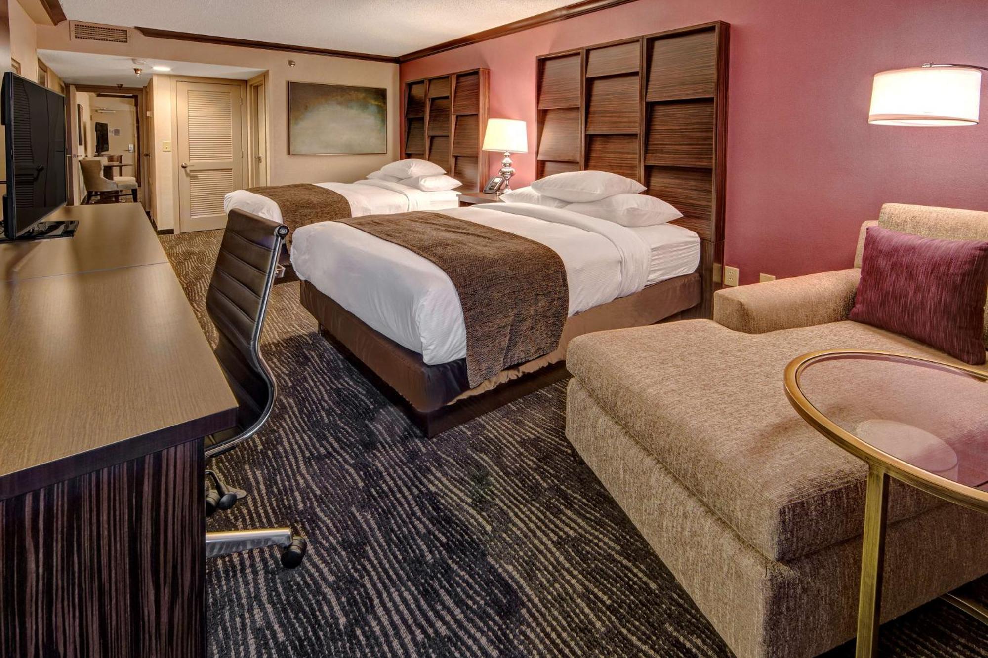 Doubletree By Hilton Decatur Riverfront Exterior foto