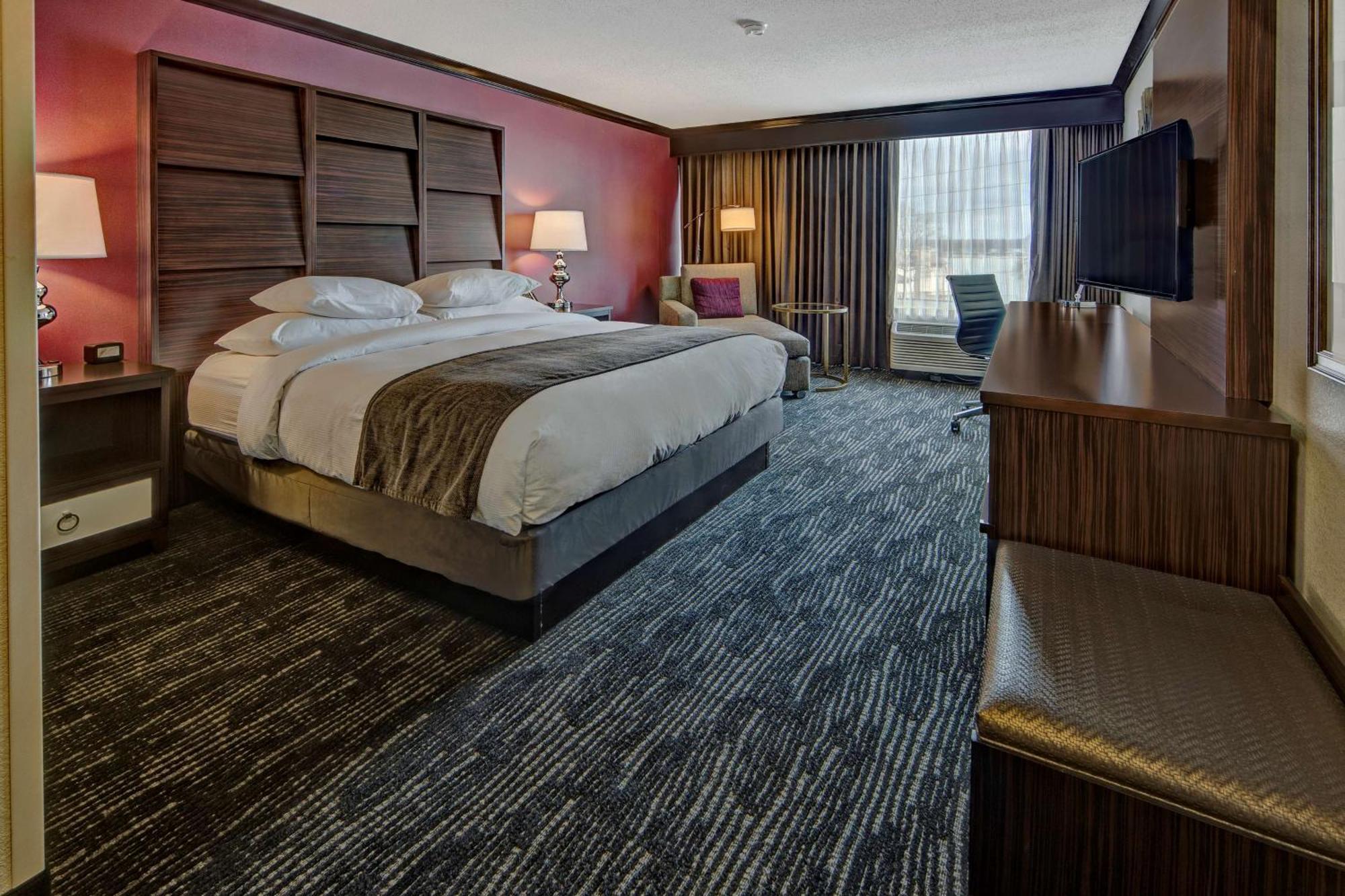 Doubletree By Hilton Decatur Riverfront Exterior foto