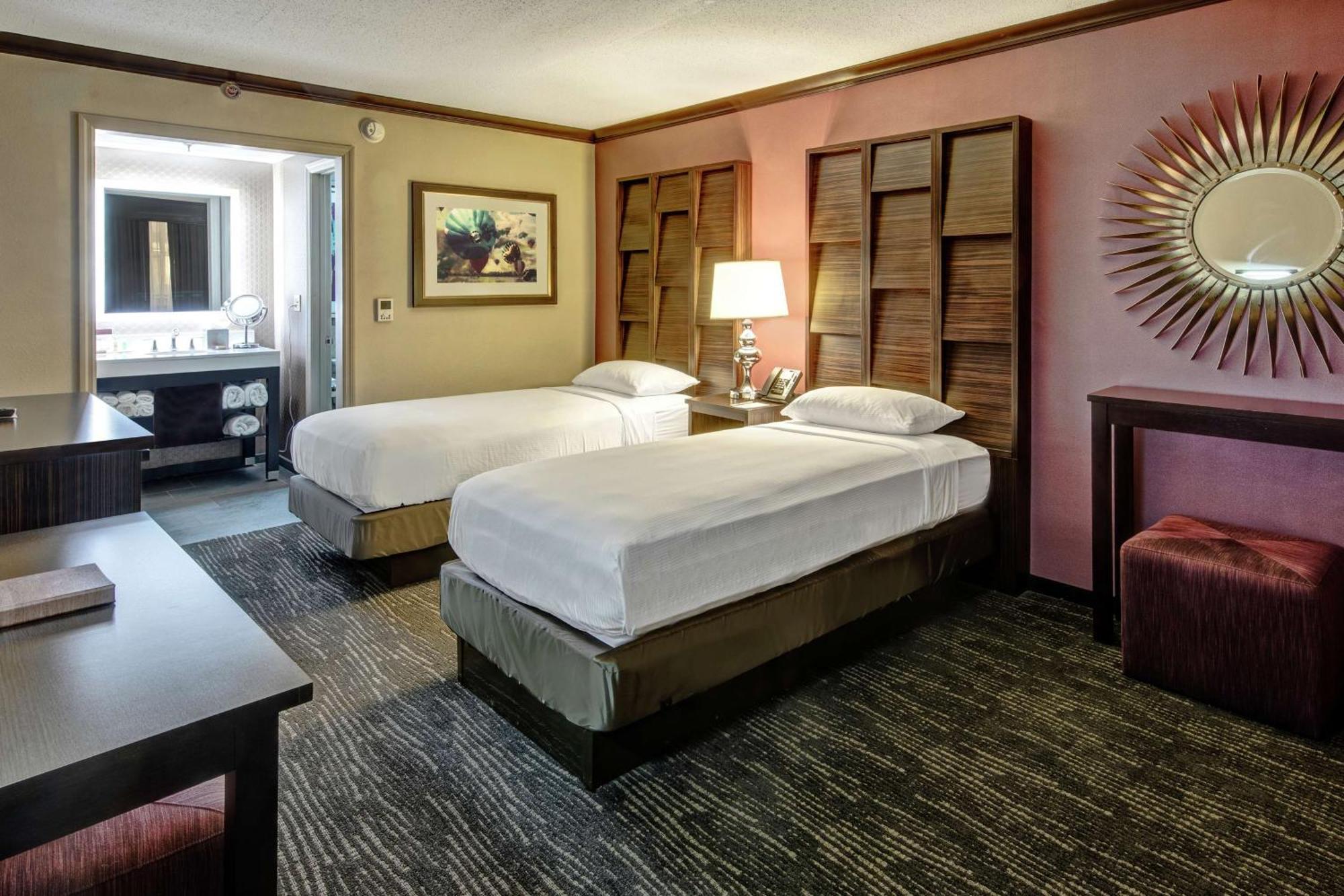 Doubletree By Hilton Decatur Riverfront Exterior foto