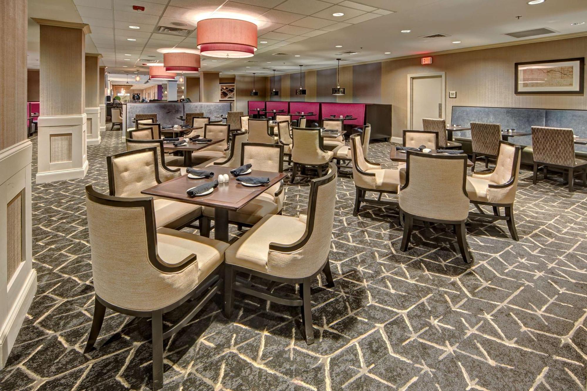 Doubletree By Hilton Decatur Riverfront Exterior foto