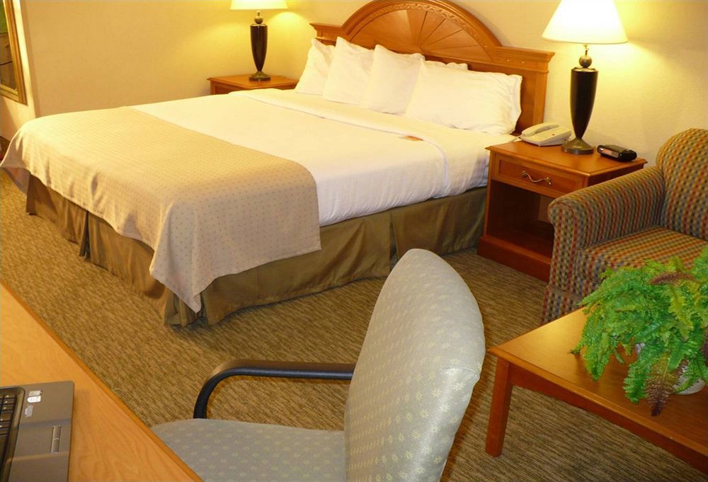 Doubletree By Hilton Decatur Riverfront Zimmer foto